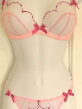 NWT- Agent Provocateur Lorna Bra 34A and Thong Size 4 Baby Pink/ Magenta SET